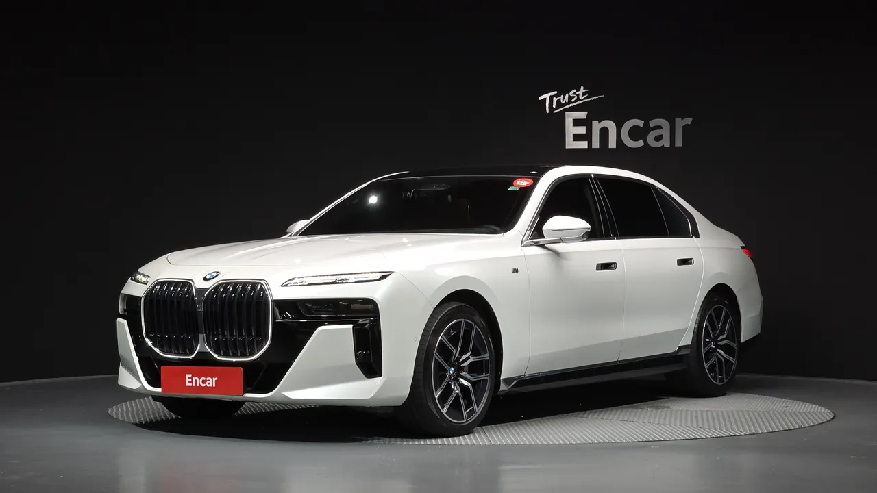 2023 BMW 7-Series 740i sDrive M Sport