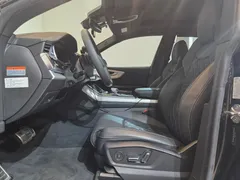 2023 Audi Q8 55 TFSI Quattro Premium — фото 10