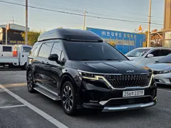 2023 Kia Carnival Gasoline 9-Seater Hi-Limousine — фото 3