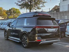 2023 Kia Carnival Gasoline 9-Seater Hi-Limousine — фото 4