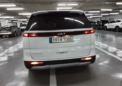 2023 Kia Carnival Diesel 9-Seater Prestige — фото 3
