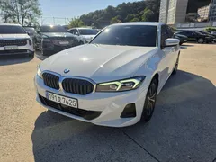 2023 BMW 3-Series 320i — фото 3