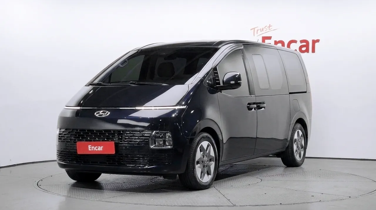 2023 Hyundai Staria 4WD Tourer 11-Seater
