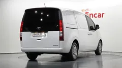 2022 Hyundai Staria Cargo 3-Seater, белый — фото 2