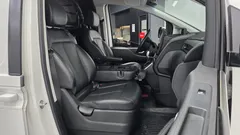 2022 Hyundai Staria Cargo 3-Seater, белый — фото 11