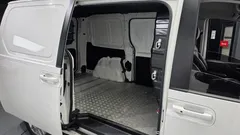 2022 Hyundai Staria Cargo 3-Seater, белый — фото 12
