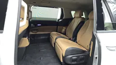 2023 Kia Carnival Gasoline 7-Seater Signature, белый — фото 12