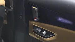 2023 Kia Carnival Gasoline 7-Seater Signature, белый — фото 20