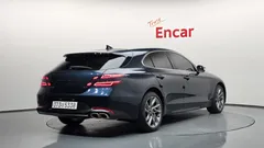 2023 Genesis G70 Gasoline 2.0T 4WD — фото 2