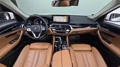 2022 BMW 5-Series 520i Luxury — фото 7