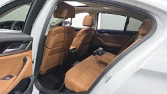 2022 BMW 5-Series 520i Luxury — фото 11