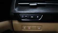 2023 Kia Carnival Gasoline 9-Seater Prestige — фото 18