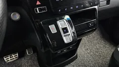 2023 Hyundai Staria 4WD Lounge 9-Seater — фото 9