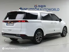 2023 Kia Carnival Diesel 9-Seater Prestige — фото 2