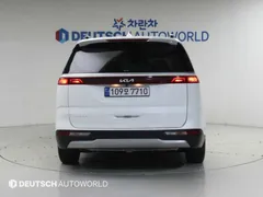 2023 Kia Carnival Diesel 9-Seater Prestige — фото 4
