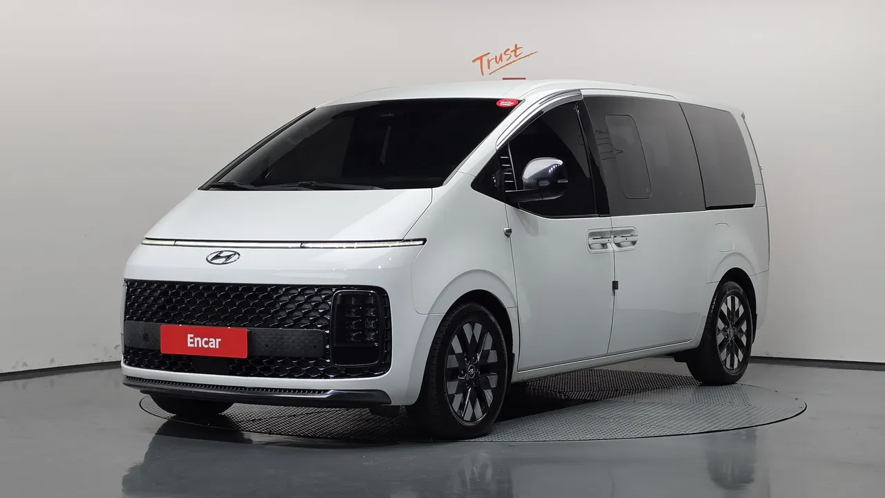 2022 Hyundai Staria L3.5 Lounge 9-Seater