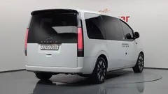 2022 Hyundai Staria L3.5 Lounge 9-Seater — фото 2