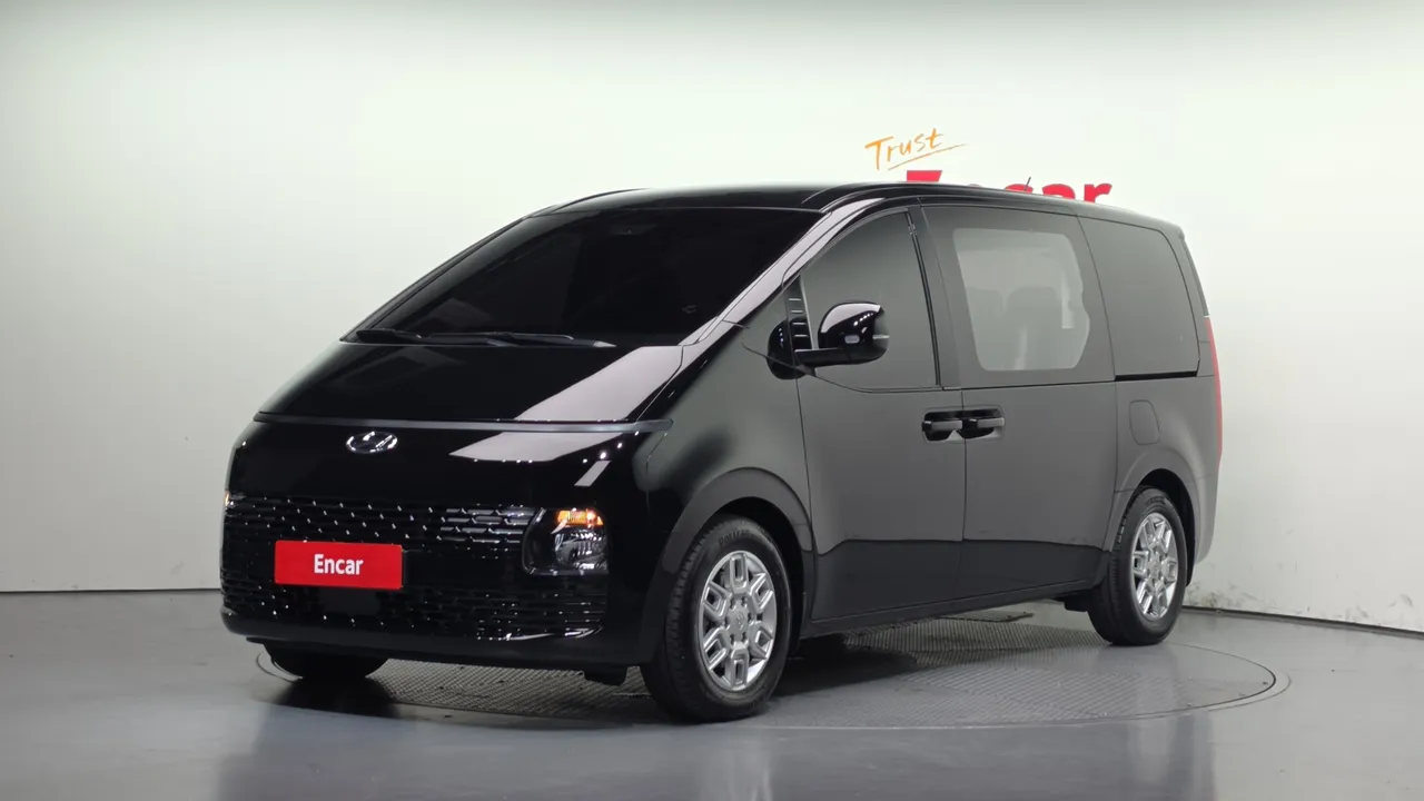 2023 Hyundai Staria Tourer 9-Seater