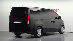 2023 Hyundai Staria Tourer 9-Seater — фото 2