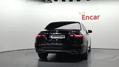 2023 Mercedes-Benz E-Class E220d 4MATIC AMG Line — фото 4