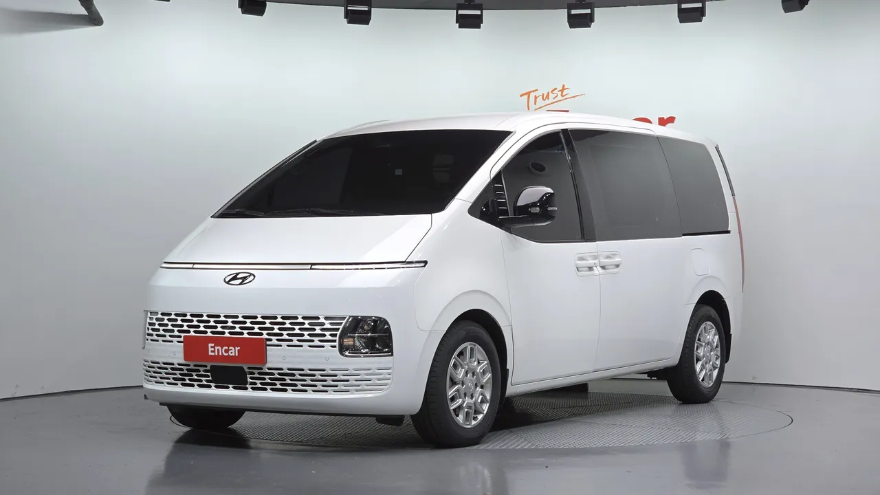 2023 Hyundai Staria Cargo 3-Seater