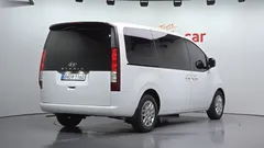 2023 Hyundai Staria Cargo 3-Seater — фото 2