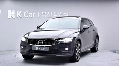 2023 Volvo V60 B5 Ultimate AWD — фото 13