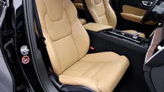 2023 Volvo V60 B5 Ultimate AWD — фото 15