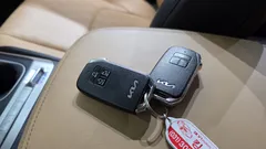 2023 Kia Carnival Gasoline 9-Seater Prestige — фото 19
