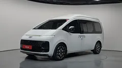 2023 Hyundai Staria 4WD Lounge 9-Seater — фото 1
