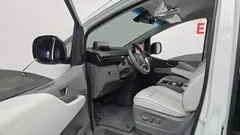 2023 Hyundai Staria 4WD Lounge 9-Seater — фото 10