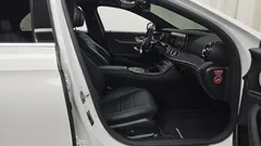 2023 Mercedes-Benz E-Class E220d 4MATIC AMG Line — фото 12