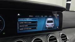 2023 Mercedes-Benz E-Class E220d 4MATIC AMG Line — фото 17