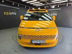 2023 Hyundai Staria L3.5 Kinder Safety Car — фото 3