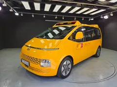 2023 Hyundai Staria L3.5 Kinder Safety Car — фото 13