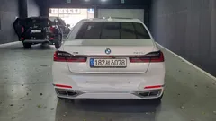 2022 BMW 7-Series 740Li xDrive Design Pure Excellence — фото 4
