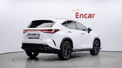 2022 Lexus NX Premium — фото 2