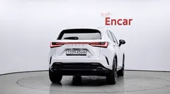2022 Lexus NX Premium — фото 4