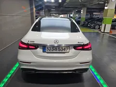 2022 Mercedes-Benz E-Class E350 4MATIC AMG Line — фото 4
