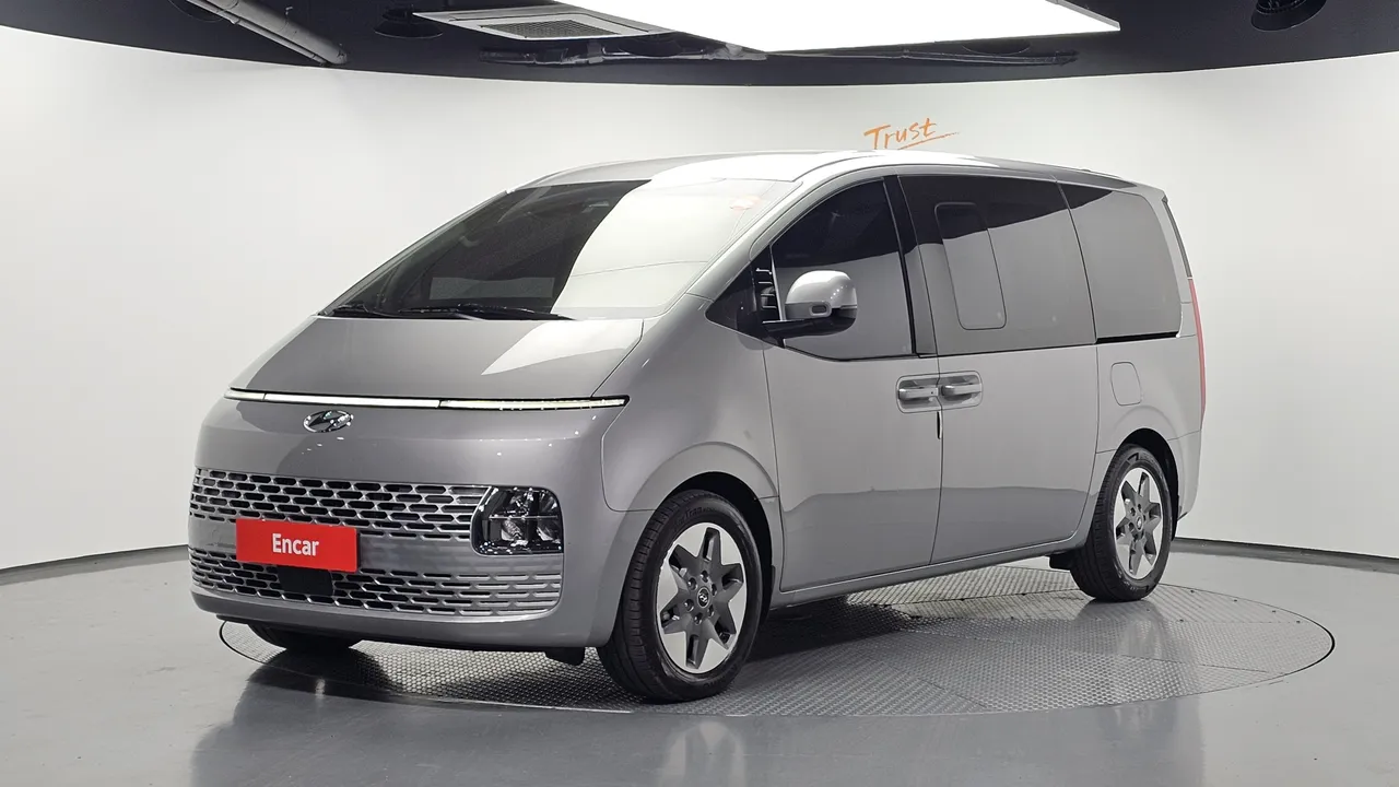 2024 Hyundai Staria Tourer 9-Seater
