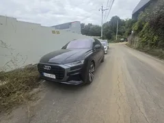 2023 Audi Q8 55 TFSI Quattro Premium — фото 1