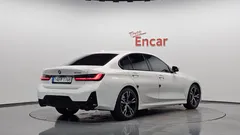 2023 BMW 3-Series 320i M Sport — фото 2