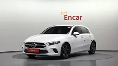 2022 Mercedes-Benz A-Class A220 Hatchback — фото 1