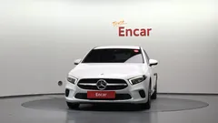 2022 Mercedes-Benz A-Class A220 Hatchback — фото 3