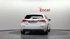 2022 Mercedes-Benz A-Class A220 Hatchback — фото 4