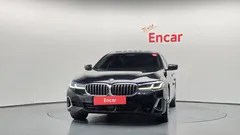 2022 BMW 5-Series 530e Luxury — фото 3