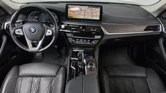 2022 BMW 5-Series 530e Luxury — фото 7