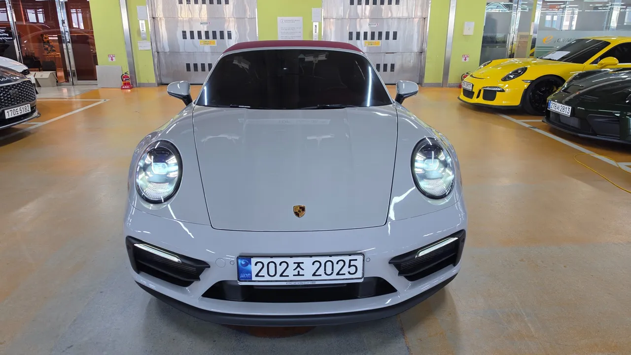 2023 Porsche 911 Carrera 4 GTS Cabriolet