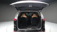 2023 Kia Carnival Diesel 9-Seater Noblesse — фото 20