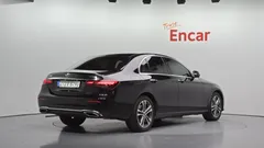 2022 Mercedes-Benz E-Class E350 4MATIC Avantgarde — фото 2